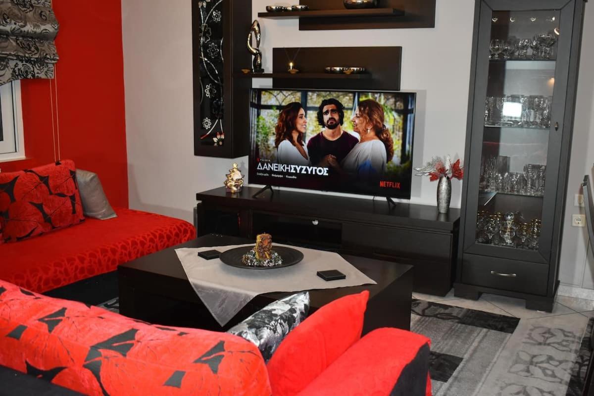 Apartment The Red House δίπλα στον μύλο των ξωτικών