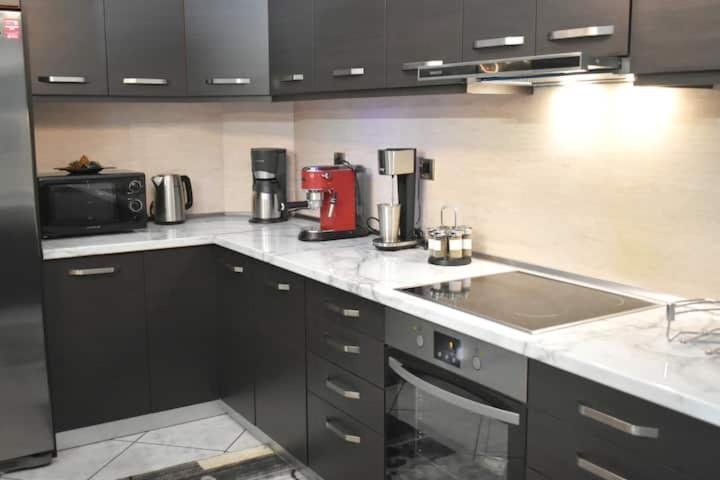 The Red House δίπλα στον μύλο των ξωτικών Apartment Tríkala